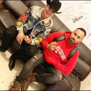 Meet your Posher, Victor